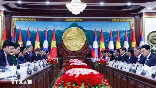 Việt Nam luôn dành ưu tiên cao nhất cho mối quan hệ đoàn kết đặc biệt với Lào