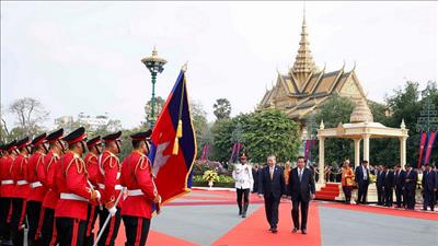 Lễ đón trọng thể Tổng Bí thư Tô Lâm thăm cấp Nhà nước tới Vương quốc Campuchia