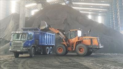 Điều hành hoạt động sản xuất kinh doanh than theo sát diễn biến thị trường