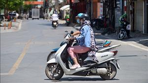 Bắc Bộ và Nam Bộ có mưa dông, Trung Bộ nắng nóng