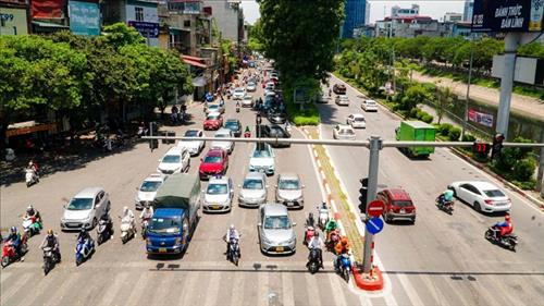 Bắc Bộ ngày nắng, Trung Bộ và Nam Bộ có mưa dông