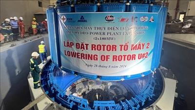 Lắp đặt thành công rotor tổ máy 2 dự án Nhà máy thủy điện Ialy mở rộng