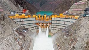 Nhà máy thủy điện đập vòm ở độ cao lớn nhất Trung Quốc