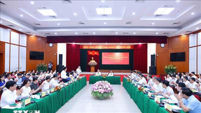 Tổng Bí thư: Khẩn trương chuẩn bị đại hội đảng bộ các cấp tiến tới Đại hội XIV của Đảng
