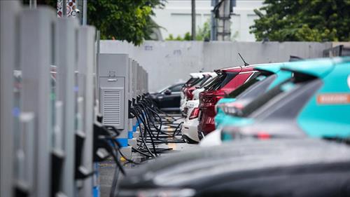 Hà Nội: Rà soát quỹ đất để lắp đặt trạm sạc cho phương tiện sử dụng năng lượng sạch