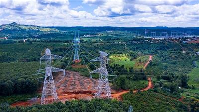 Đắk Lắk: Đóng điện thành công đường dây 500kV Nhà máy điện gió Ea Nam