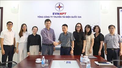 EVNNPT làm việc với đối tác Hồng Kông thu xếp vốn cho dự án truyền tải điện cấp bách