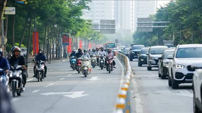 Bắc Bộ có nắng; Trung Bộ và Nam Bộ mưa dông vài nơi