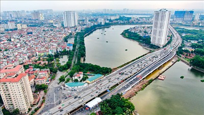 Bắc Bộ ngày nắng gián đoạn, Trung Bộ và Nam Bộ có mưa dông vài nơi