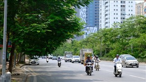 Bắc Bộ và Trung Bộ tiếp tục nắng nóng, Nam Bộ có mưa dông