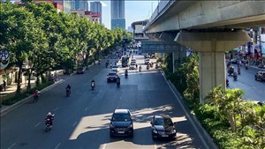 Bắc Bộ ngày nắng; Trung Bộ và Nam Bộ mưa dông, cục bộ có nơi mưa rất to