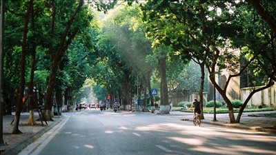Bắc Bộ ngày nắng, Trung và Nam Bộ tiếp tục mưa dông