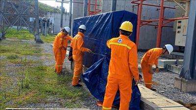 Triển khai ứng phó với bão Ragasa, đảm bảo an toàn hệ thống điện