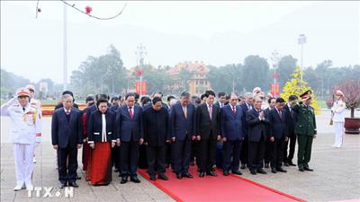 Lãnh đạo Đảng, Nhà nước vào Lăng viếng Bác nhân dịp Tết Nguyên đán Bính Ngọ