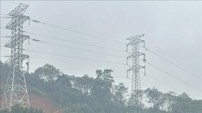 Đóng điện dự án đường dây 220kV đấu nối Nghĩa Lộ - Việt Trì