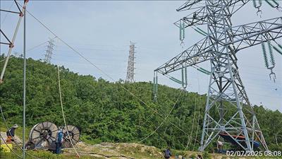 Tập trung nguồn lực, quyết tâm hoàn thành dự án TBA 220kV Vũng Áng và đấu nối trong tháng 7/2025
