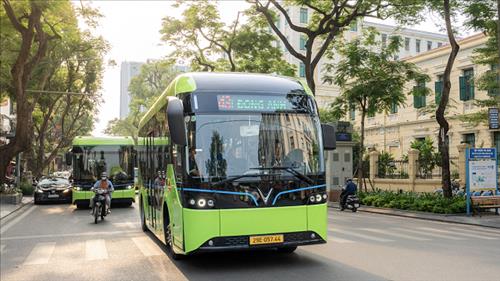 Hà Nội khai trương tuyến buýt điện 43 kết nối nội thành với Đông Anh
