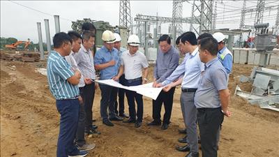 Đốc thúc tiến độ thi công các dự án truyền tải điện tại Yên Bái