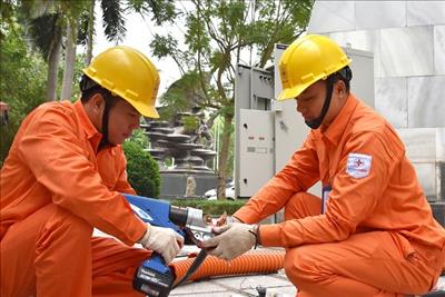 EVN HANOI cung cấp các dịch vụ điện theo phương thức giao dịch điện tử 