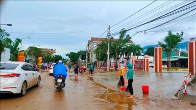 Quảng Nam: Người dân nhanh chóng khắc phục hậu quả mưa lũ