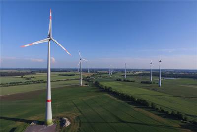 Khánh thành trang trại điện gió lớn nhất của Amazon