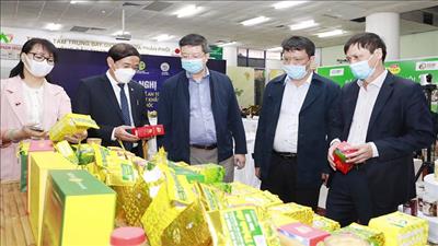 Tăng cường quản lý an toàn thực phẩm giữa Hà Nội với các tỉnh, thành phố