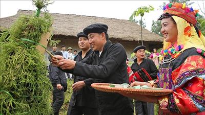Tái hiện lễ hội, phong tục tập quán tốt đẹp của các dân tộc Việt Nam