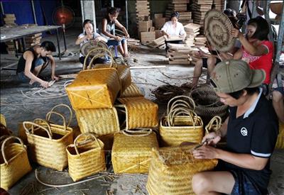 Các làng nghề ở Hà Nội phục hồi sản xuất trở lại
