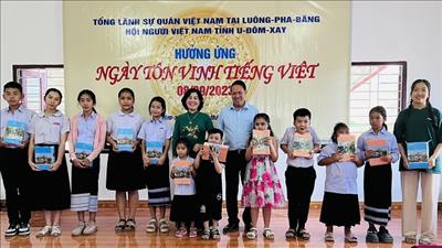 Tổ chức sự kiện tôn vinh tiếng Việt tại Lào