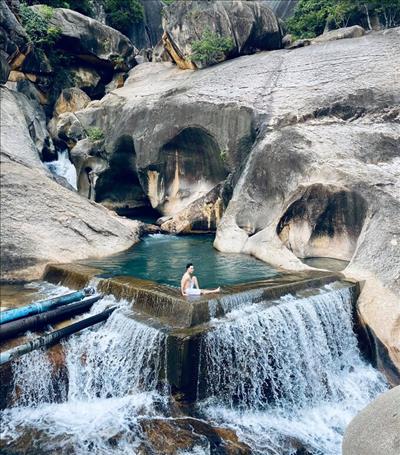 Con suối có ba hồ nước ở Ninh Thuận