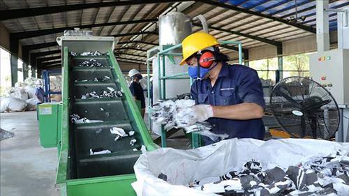 Xây dựng Thông tư quản lý, đóng góp tài chính để tái chế, xử lý chất thải