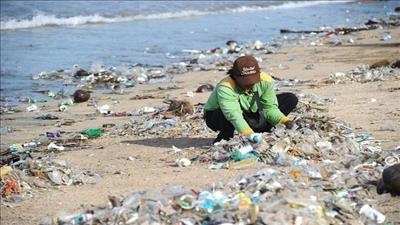 Đặt mục tiêu giảm 75% rác thải nhựa trên biển và đại dương đến năm 2030