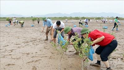 Quảng Ninh phổ biến kiến thức về bảo vệ môi trường, thích ứng với biến đổi khí hậu