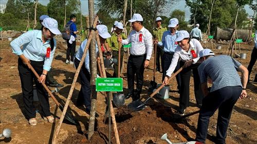 Thành phố Hồ Chí Minh phát động Tết trồng cây 