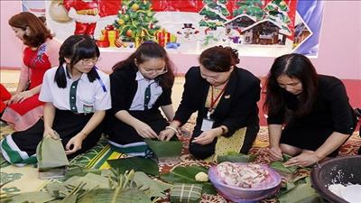 Tổ chức các chương trình đón Tết cổ truyền Việt Nam 2023 tại Lào