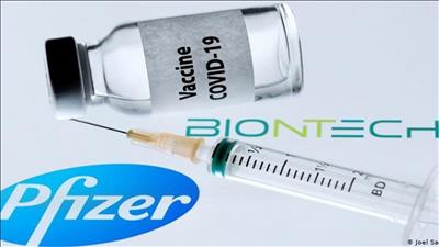 Việt Nam quyết định mua gần 20 triệu liều vaccine của Pfizer 