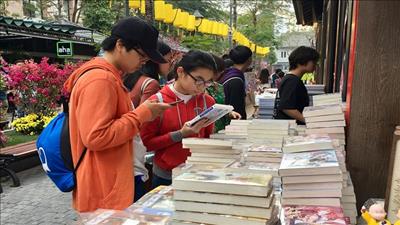 Khuyến khích phát triển văn hóa đọc và tình yêu sách của nhân dân Thủ đô
