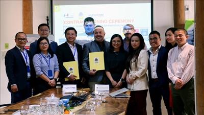 Liên kết với đối tác nước ngoài trong phát triển năng lượng sạch tại Việt Nam