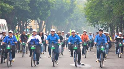 Hành trình xe đạp hữu nghị vì Hà Nội xanh 