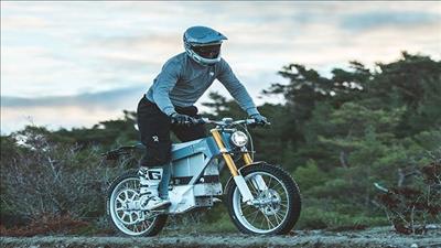 Thụy Điển phát minh xe máy chạy bằng năng lượng mặt trời