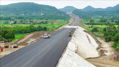 Tháo gỡ khó khăn, đẩy nhanh tiến độ các dự án quan trọng quốc gia