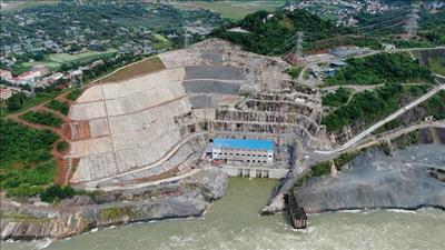 Hòa lưới thành công tổ máy số 2 dự án Nhà máy thủy điện Hòa Bình mở rộng