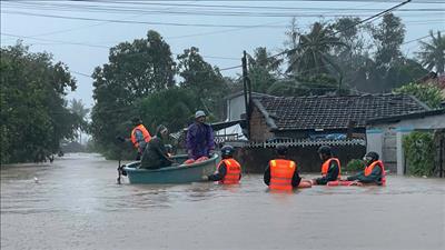 Tăng cường công tác quản lý và sử dụng hàng dự trữ quốc gia để hỗ trợ, ứng phó mưa, lũ