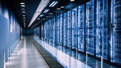 Đẩy mạnh chuyển đổi số toàn diện, lấy người dân và doanh nghiệp làm trung tâm