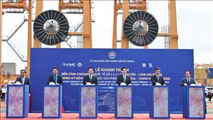 Chủ tịch nước Lương Cường dự lễ khánh thành bến cảng container quốc tế tại Hải Phòng