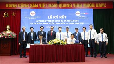 Ký kết hợp đồng tín dụng trị giá hơn 500 tỷ đồng cho dự án nâng công suất TBA 500kV Hòa Bình