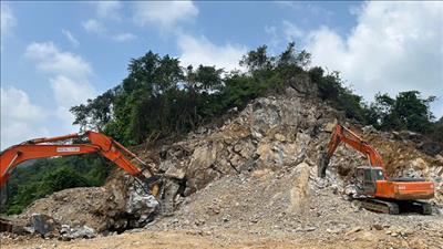 Phấn đấu sớm đưa vào vận hành các công trình nguồn và lưới điện quan trọng trong năm 2025