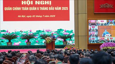 Thủ tướng: Quân đội tiếp tục vai trò nòng cốt trong xây dựng “thế trận lòng dân”