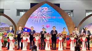 Khai mạc Hội chợ thương mại Việt – Lào 2025