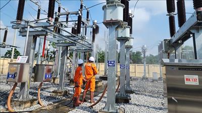 EVNNPC tiếp tục khuyến cáo sử dụng điện tiết kiệm, hiệu quả trong cao điểm nắng nóng